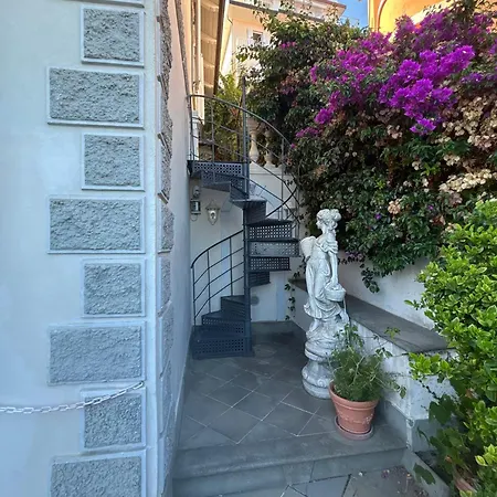 Casot Del Mar Bilocale * סנרמו